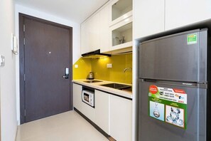 Comfort Studio Suite | Private kitchen - RiverGate Saigon (Khanh Hoi)