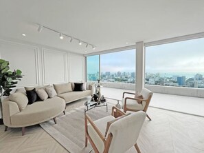 Living area - Penthouse Luxury 20th AC King Seaview Miraflores (Miraflores)