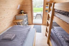 Room - Wyreside family pod on a fishing park close to Blackpool, Lancaster and Lake District (Dolphinholme)
