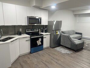 Private kitchen - Glorias's Place (Fort Saskatchewan)