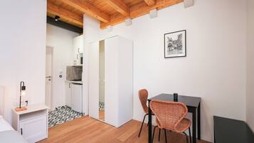 Comfort-Studio, Stadtblick | Speisen
