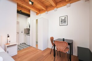 Comfort-Studio, Stadtblick | Speisen