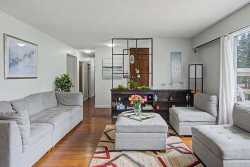 Quiet & Cozy Retreat, Near Downtown Prince George