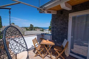 Outdoor dining - Holiday Apartment Andrej studio A2 (Veli Lošinj)