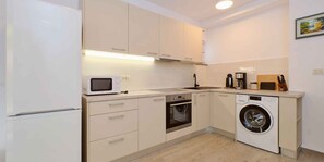 Private kitchen - Holiday Apartment Frantin A2 - A (Mali Lošinj)