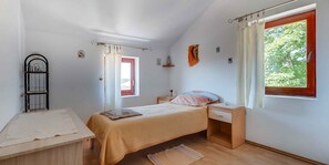 Room - Holiday Apartment Biserka B4 B (Cunski)