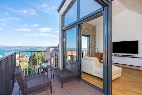 Azure Adriatic Residence w/ Sea-view Balcony