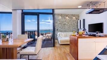 Standard Penthouse, 1 Bedroom, Balcony (Azure Adriatic Residence w/ Sea-View) | Dining