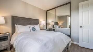 2 chambres, fer et planche à repasser, lit parapluie, Wi-Fi gratuit