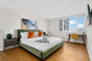 3 bedrooms, iron/ironing board, WiFi, bed sheets - Westside Coastal Retreat 3bd/2ba MDR+Venice+SM (Marina del Rey)