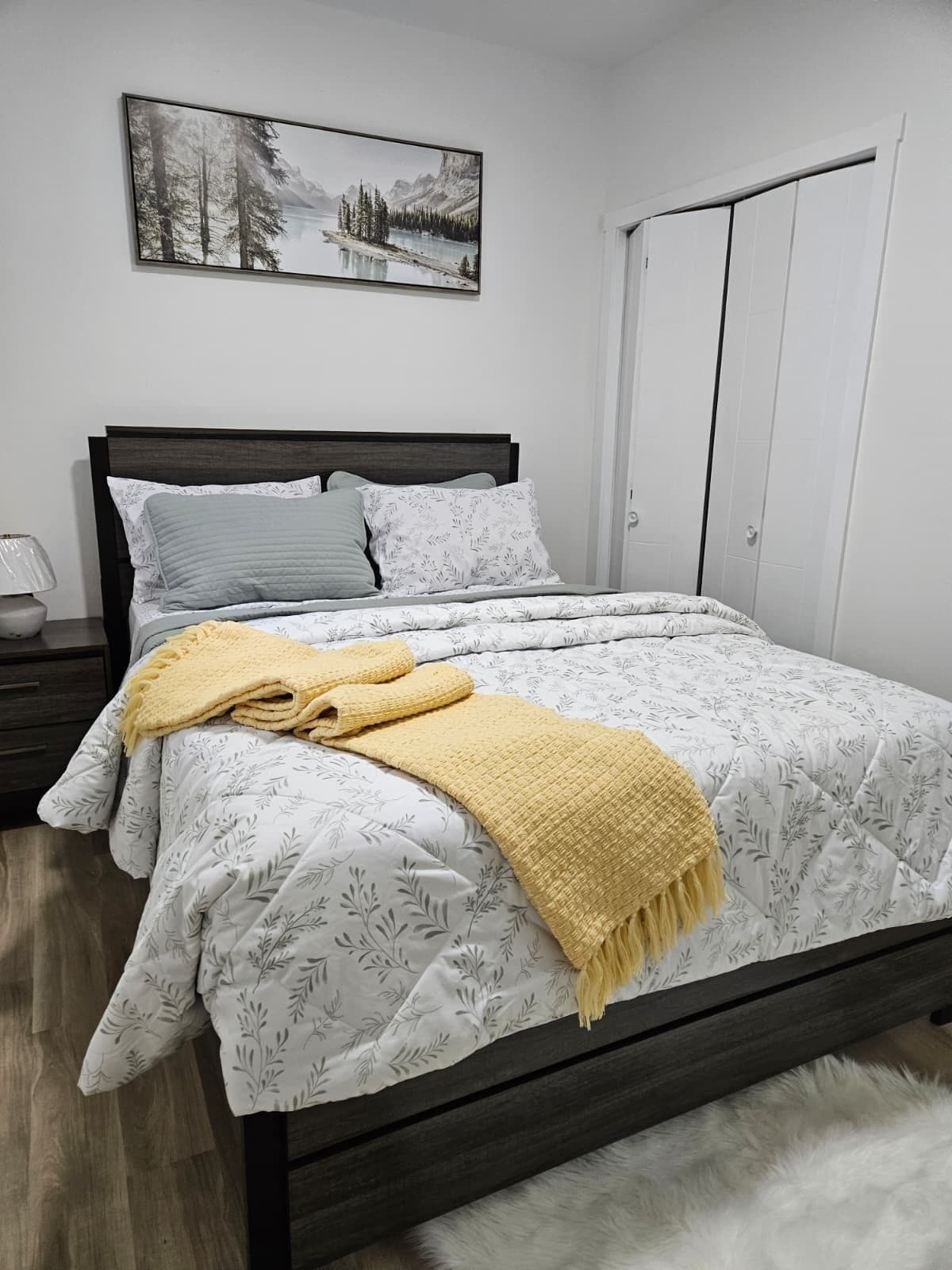 2 chambres, fer et planche à repasser, accès au Wi-Fi (inclus)