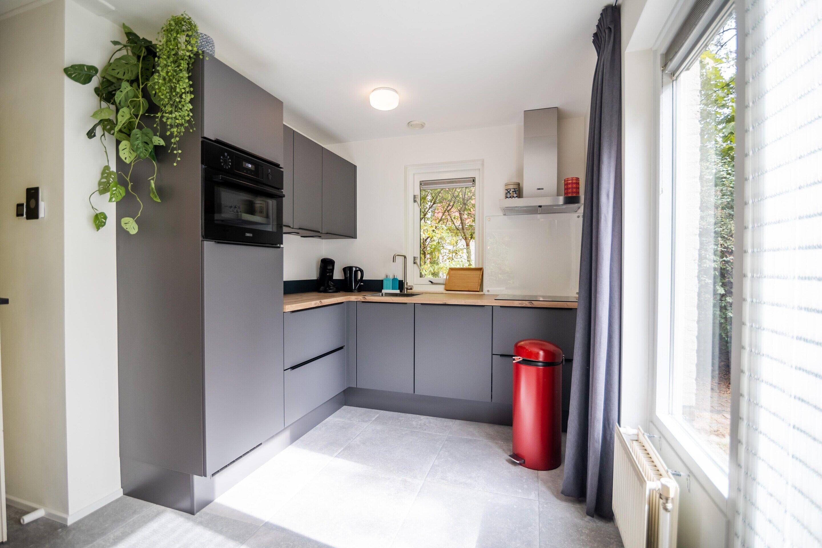 Fridge, microwave, coffee/tea maker, electric kettle
