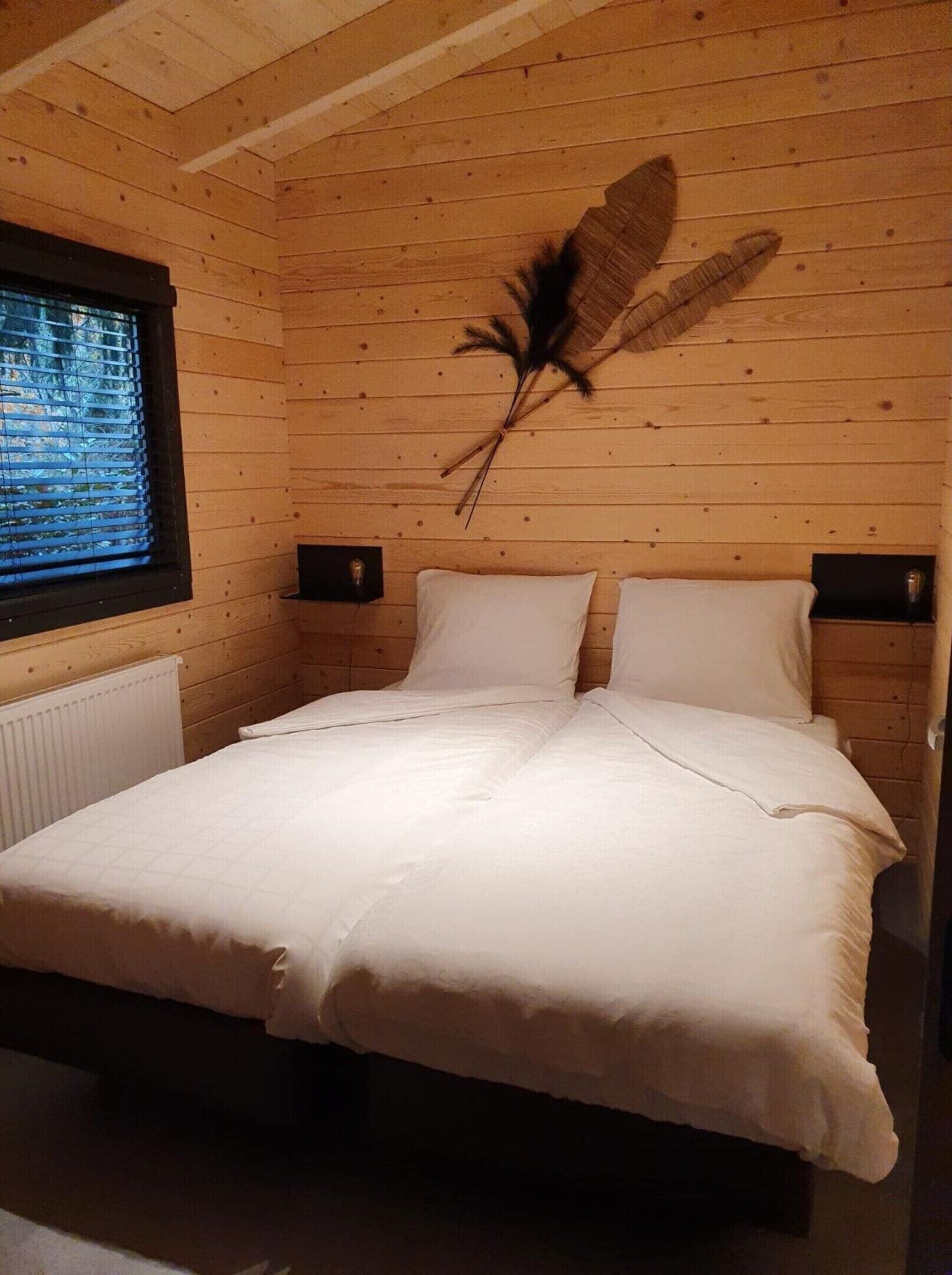 Classic House, 2 Bedrooms | 5 bedrooms, bed sheets