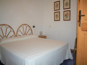 Klassiek appartement, 2 slaapkamers | 1 slaapkamer, individueel gemeubileerd