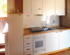 Classic Apartment, 1 Bedroom | Private kitchen - Holiday Residence La Cota Quinta, Rio Nell"elba (Rio)