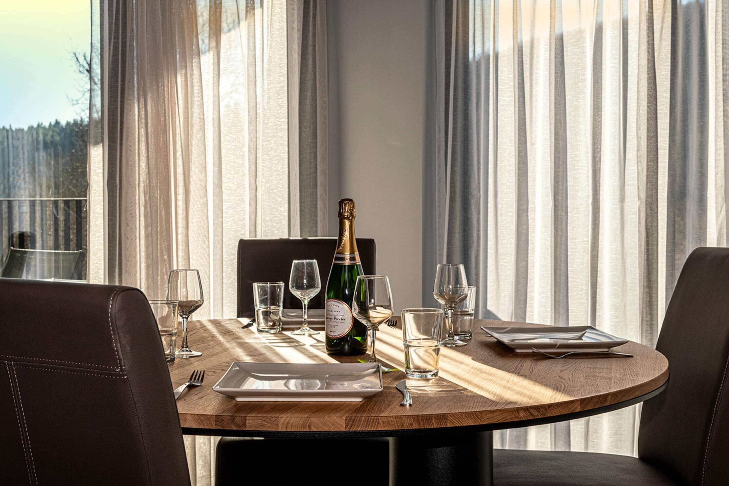 Comfort Villa, 3 Bedrooms | Dining