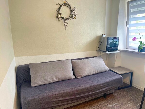 Deluxe Apartment, 2 Bedrooms | Living room - Apartment in Pellingen Near Trier (Trier)