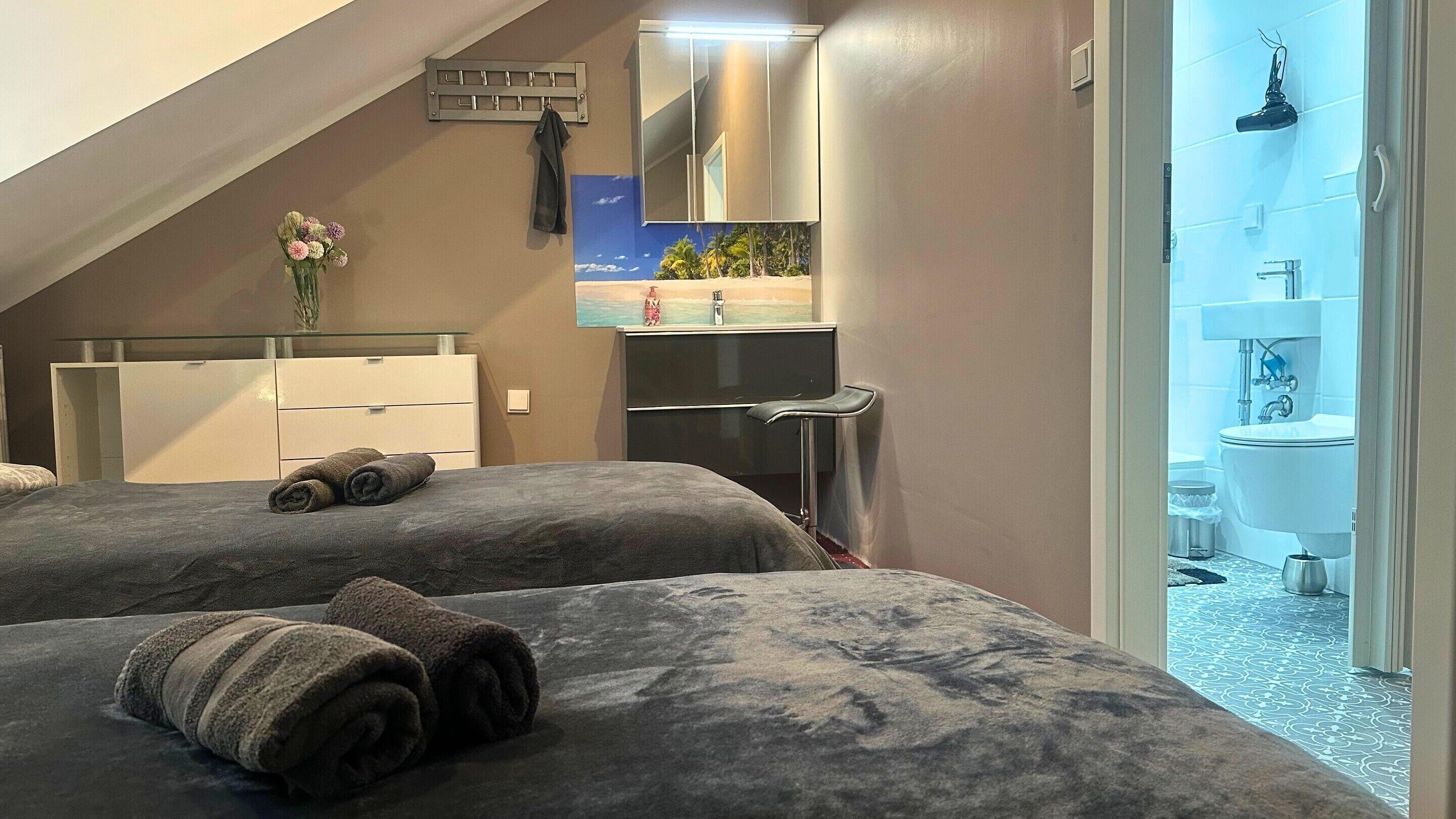 Classic-Apartment, 2 Schlafzimmer | 3 Schlafzimmer, Bügeleisen/Bügelbrett