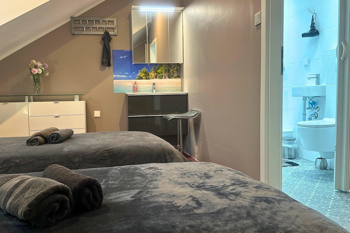 Classic-Apartment, 2 Schlafzimmer | 3 Schlafzimmer, Bügeleisen/Bügelbrett