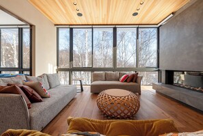 Chalet Luxe, balcon, vue montagne | Coin séjour