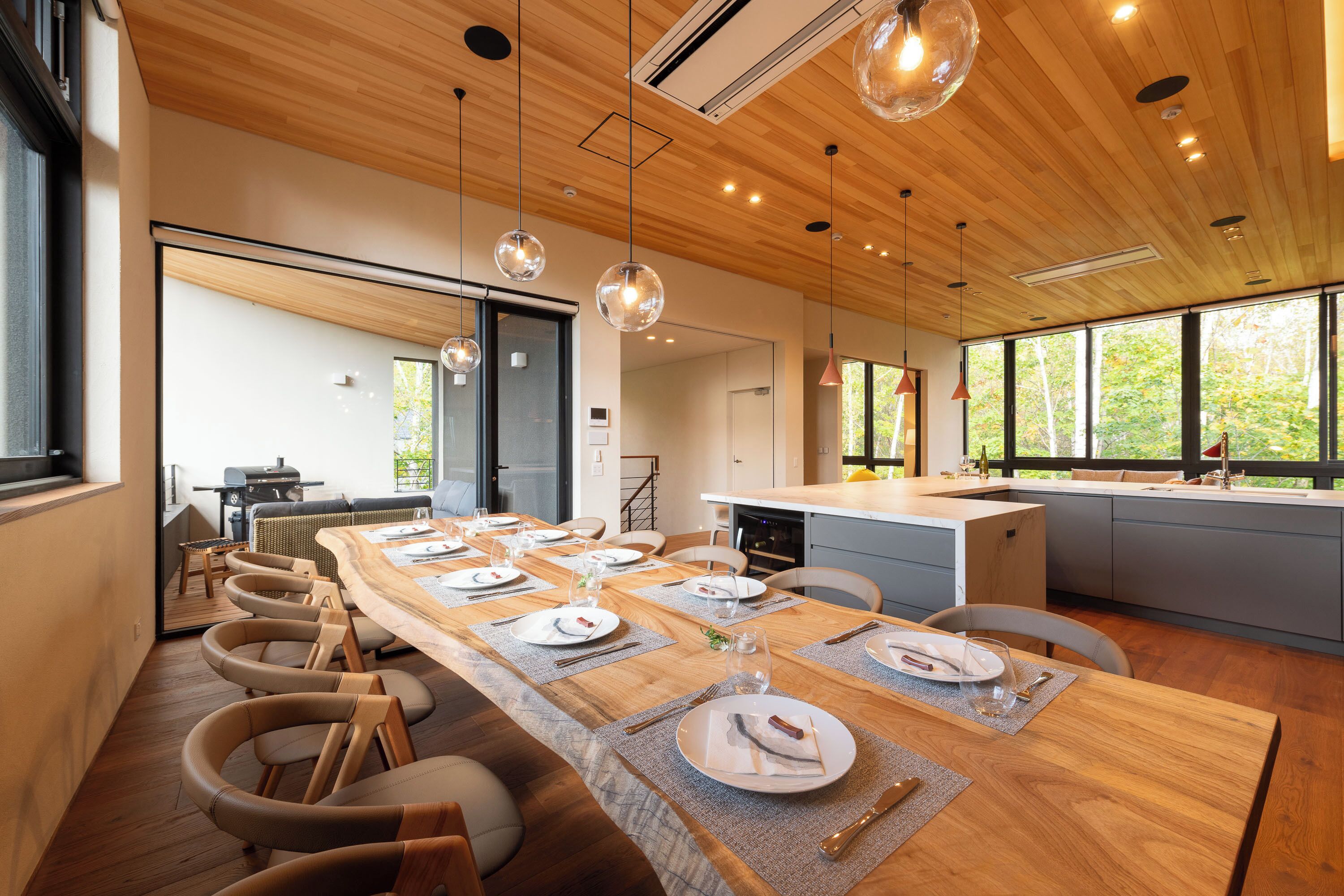Chalet Luxe, balcon, vue montagne | Restauration