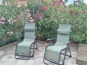 Terrace/patio - Air-conditioned house near beach, terrace and private parking. Wifi fiber. Sleeps 4 (Valras-Plage)