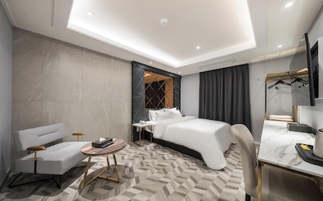 Deluxe Double Room. Siwol Hotel