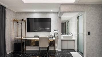 Deluxe Double Room | Bathroom