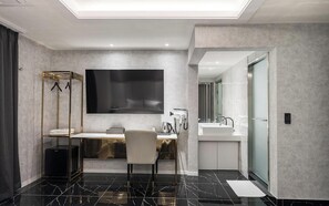 Deluxe Double Room | Bathroom - Siwol Hotel (Seongnam)