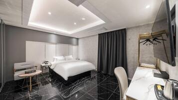 Deluxe Double Room | Desk, free WiFi