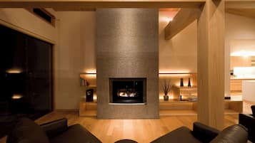 Chalet Mewah, balkon, pemandangan gunung | Interior