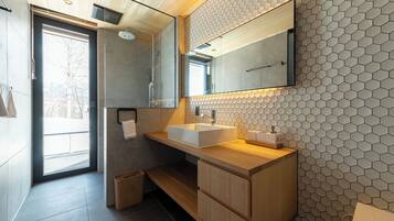 Deluxe Villa, Mountain View | Bathroom | Towels