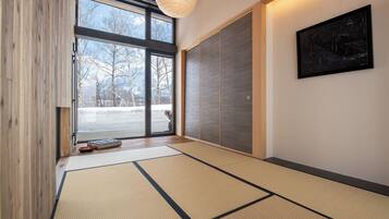 Deluxe Villa, Mountain View | Interior