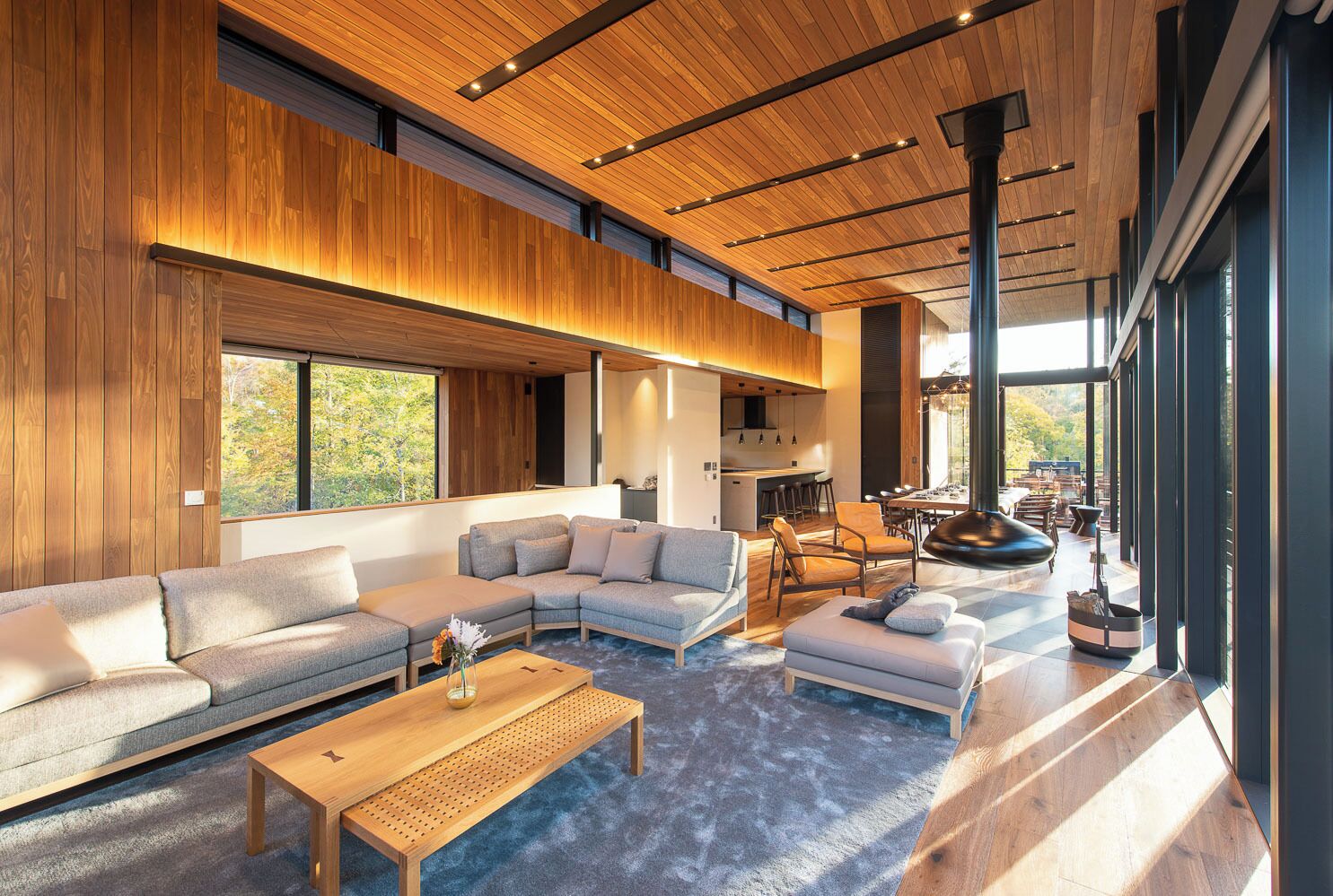 Luxury Villa, Balcony, Mountain View | Living area