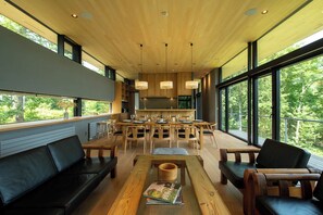 Chalet, Balkon, Bergblick | Wohnbereich