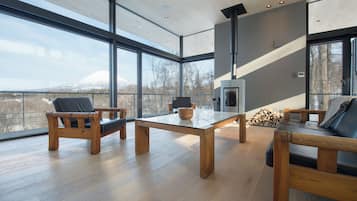 Chalet, Balcony, Mountain View | Interior