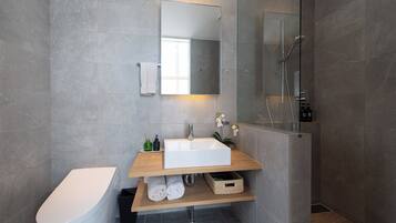 Chalet, Balcony, River View | Bathroom | Bidet