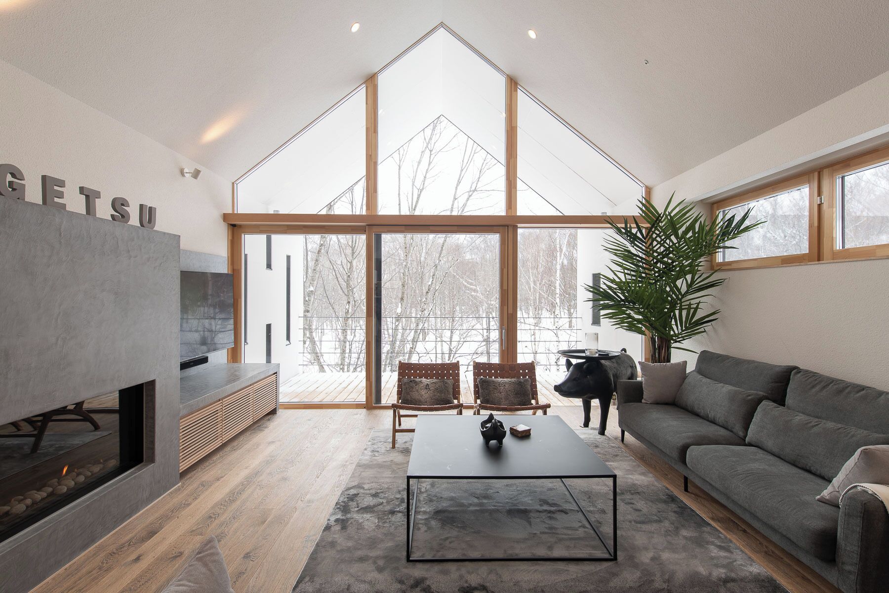 Chalet, Balcony, River View | Living area