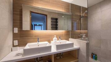 Family Chalet, Resort View | Bathroom