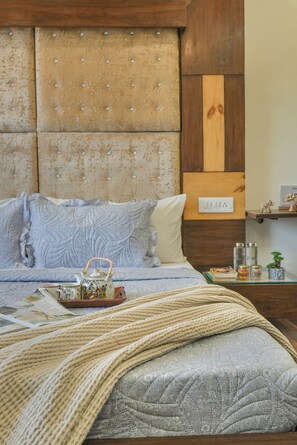 Deluxe Villa | Spa - ELIVAAS Aaram Bagh 4 BHK Escape  (Anhech)