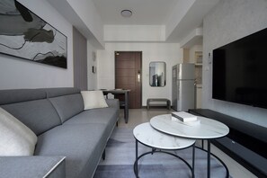 Living area - Taipei Main Station Modern Urban Stay 2B1b 5people (Taipei City)