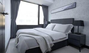 2 bedrooms, desk, iron/ironing board, free WiFi - Taipei Main Station Modern Urban Stay 2B1b 5people (Taipei City)