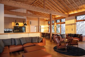 Luxury Chalet, Balcony, Lake View | Living area