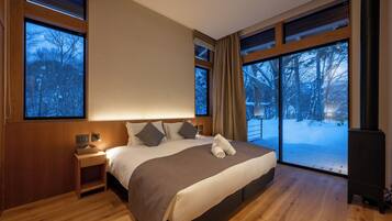 Luxury Chalet, Balcony, Lake View | Blackout drapes, iron/ironing board, free WiFi