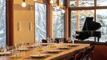 Luxury Chalet, Balcony, Lake View | Dining room