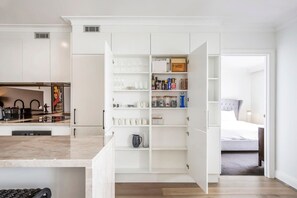 Interior - Sydney Harbour 1 Bedroom Gem (Milsons Point)