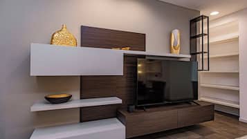 Premium Apartment, 2 Bedrooms, Mountain View | Interior