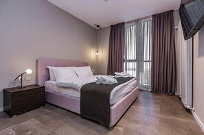 Departamento Premium, 2 habitaciones, vista a la montaña | Espacio para trabajar con laptop, cortinas blackout y wifi gratis 