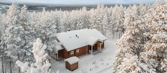Charming Lapland Villa with Mountain Views and Private Sauna