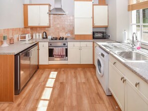 Private kitchen - 1 bedroom accommodation in Bowness-on-Windermere (Bowness-on-Windermere)